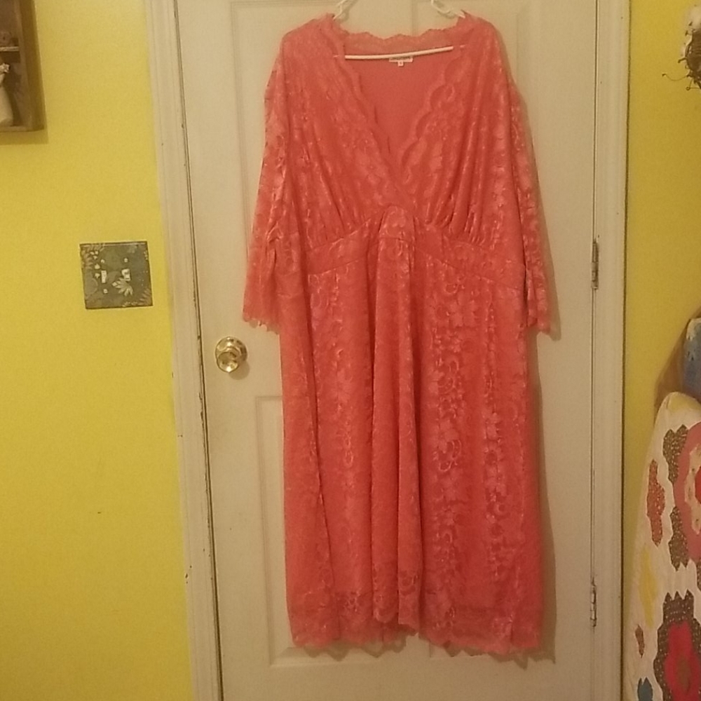 Kiyonna Size 5 Scalloped Lace Dress